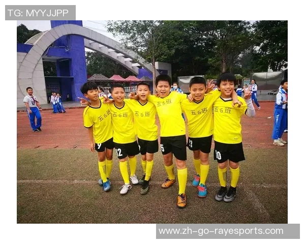 广州足球星崛起之路：年轻球员的梦想与挑战